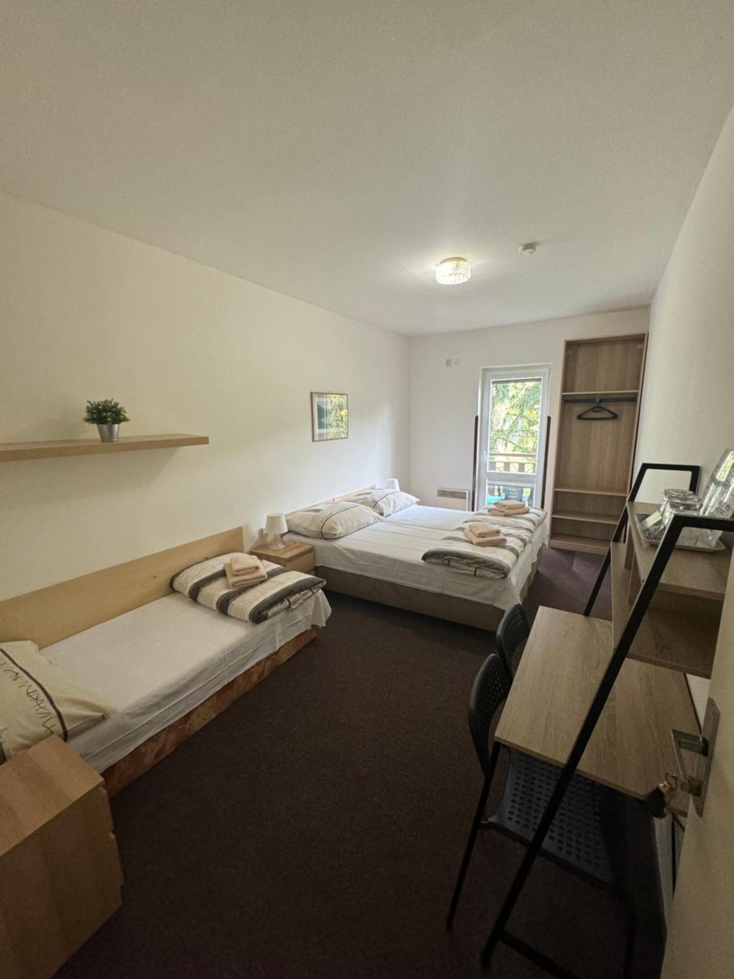 Hotel Formule Decin Exteriör bild
