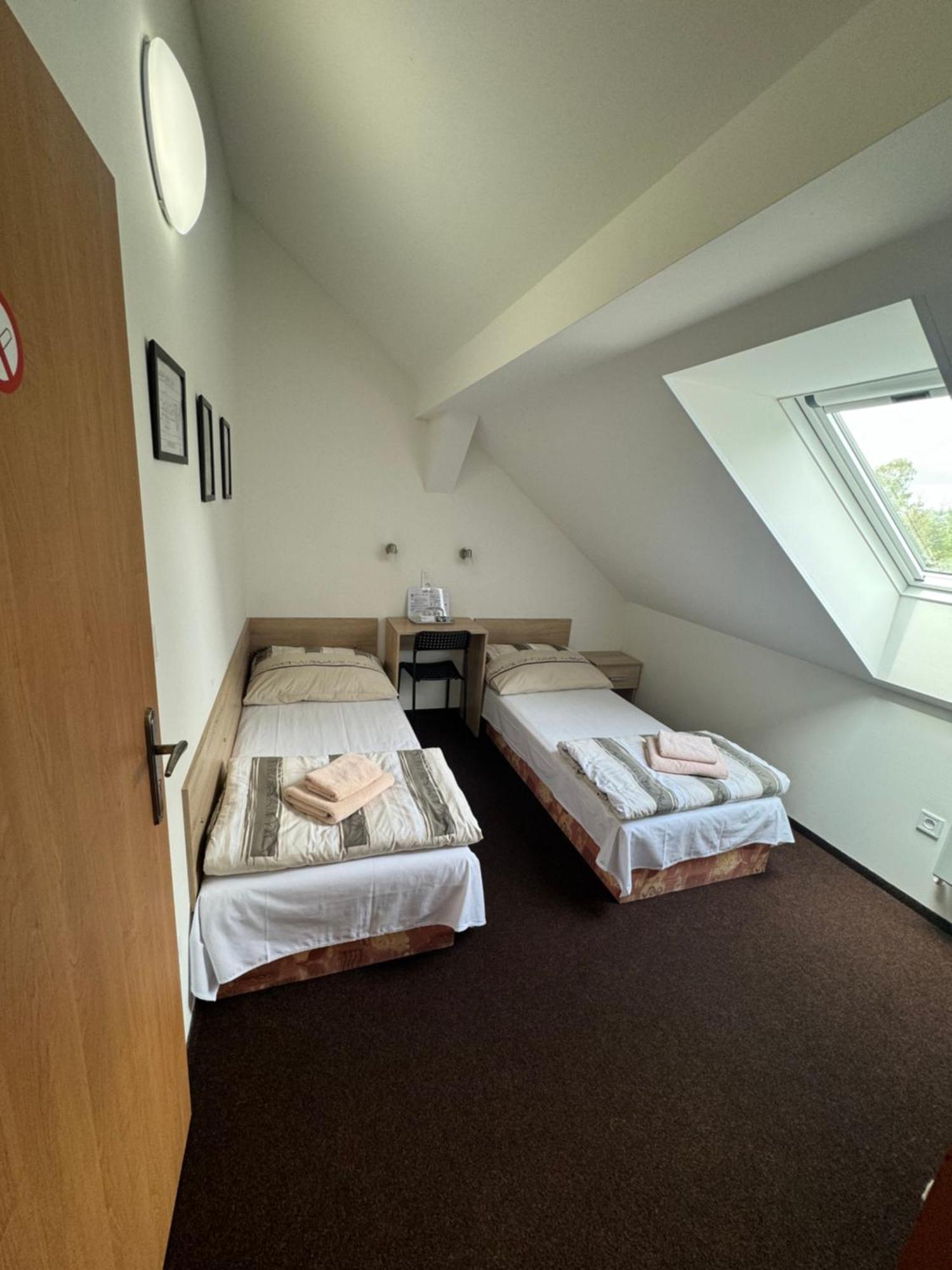 Hotel Formule Decin Exteriör bild