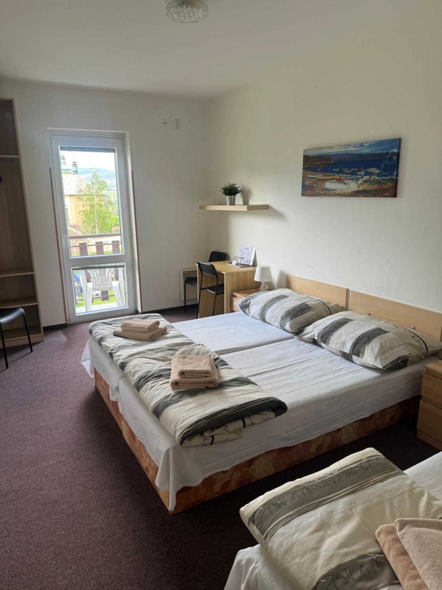 Hotel Formule Decin Exteriör bild