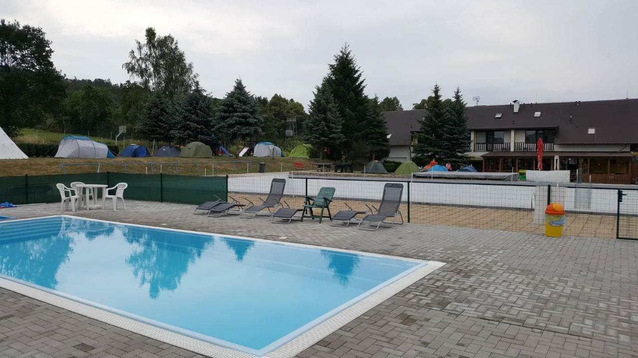 Hotel Formule Decin Exteriör bild