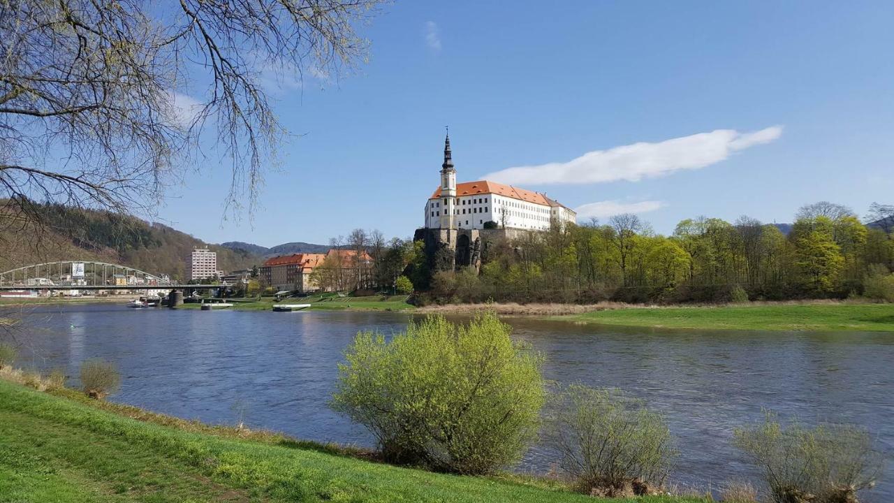 Hotel Formule Decin Exteriör bild